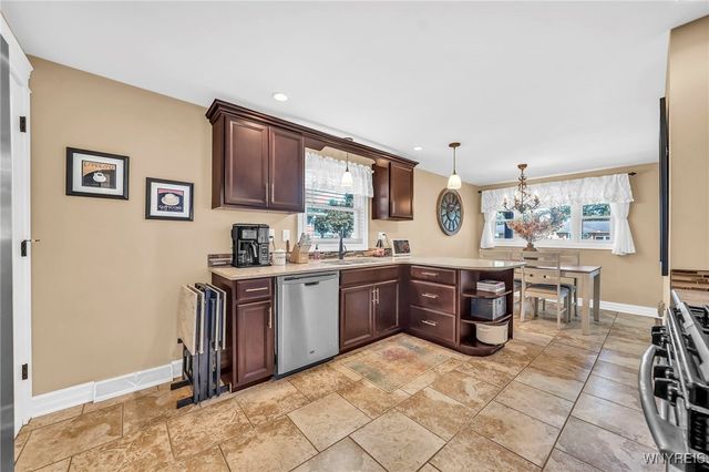 55 Oxford Avenue, Lancaster, NY 14086