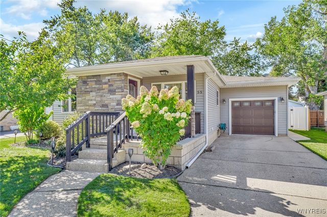 55 Oxford Avenue, Lancaster, NY 14086