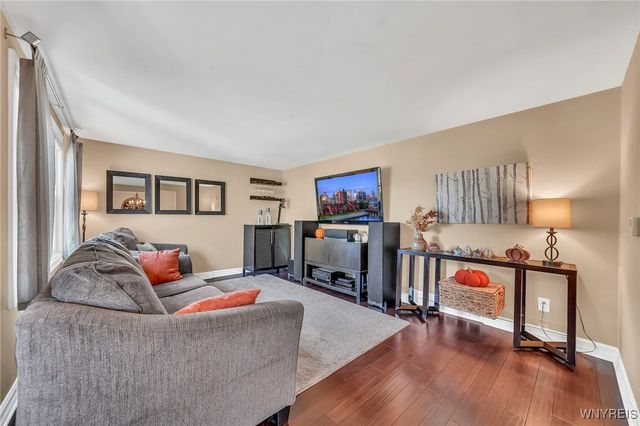 55 Oxford Avenue, Lancaster, NY 14086