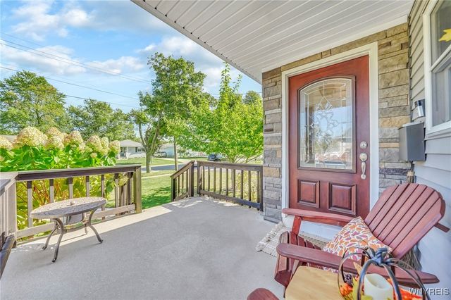 55 Oxford Avenue, Lancaster, NY 14086