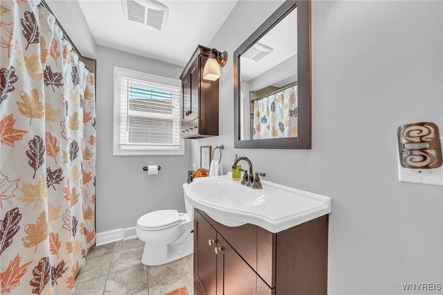 55 Oxford Avenue, Lancaster, NY 14086