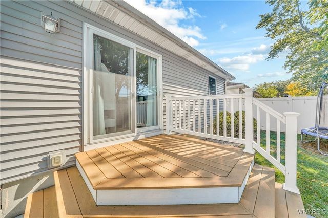 55 Oxford Avenue, Lancaster, NY 14086