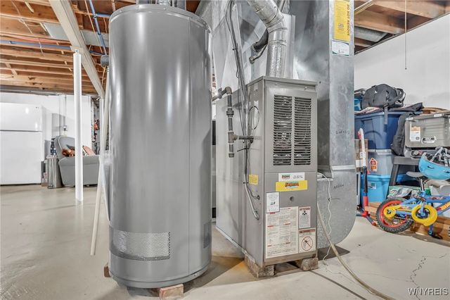 55 Oxford Avenue, Lancaster, NY 14086