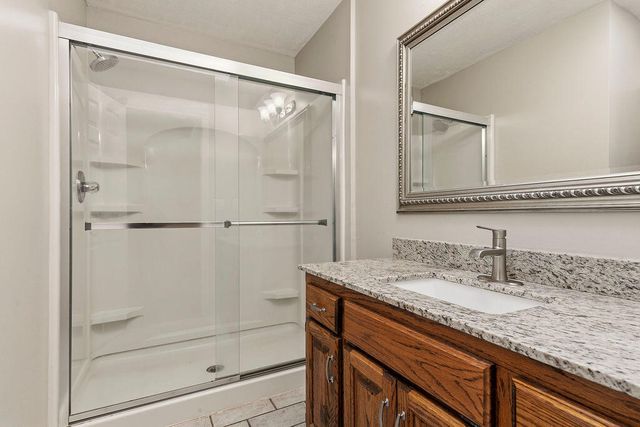 1496 S Alice Gayle Circle, Nixa, MO 65714