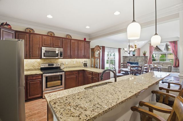8309 Shoregate Ln, Knoxville, TN 37938