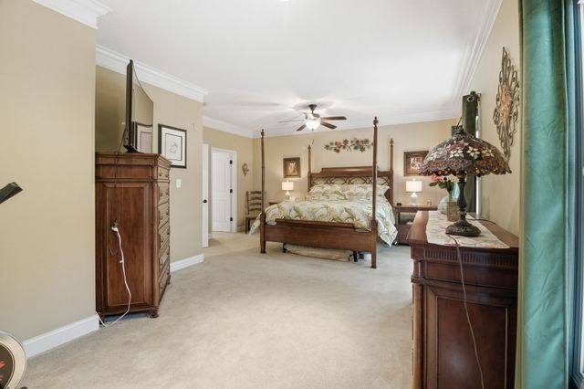 8309 Shoregate Ln, Knoxville, TN 37938
