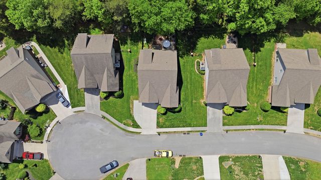 8309 Shoregate Ln, Knoxville, TN 37938