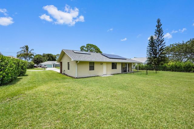 2586 SE Jason Avenue, Port St Lucie, FL 34952