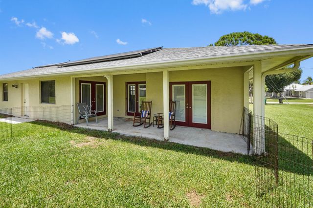 2586 SE Jason Avenue, Port St Lucie, FL 34952