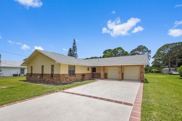 2586 SE Jason Avenue, Port St Lucie, FL 34952