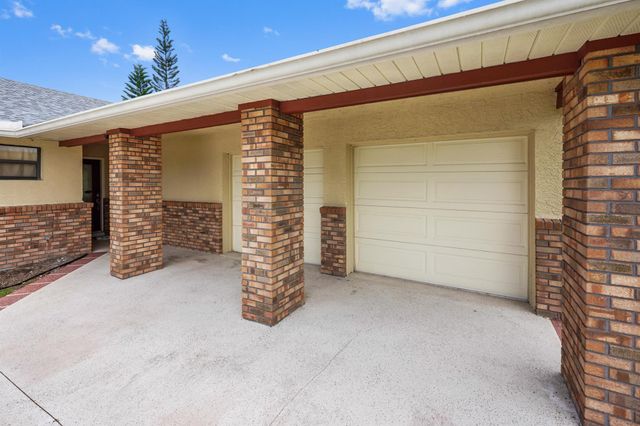2586 SE Jason Avenue, Port St Lucie, FL 34952