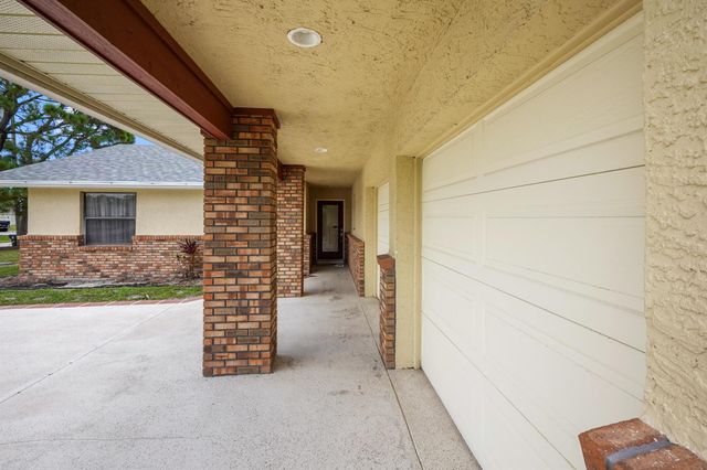 2586 SE Jason Avenue, Port St Lucie, FL 34952