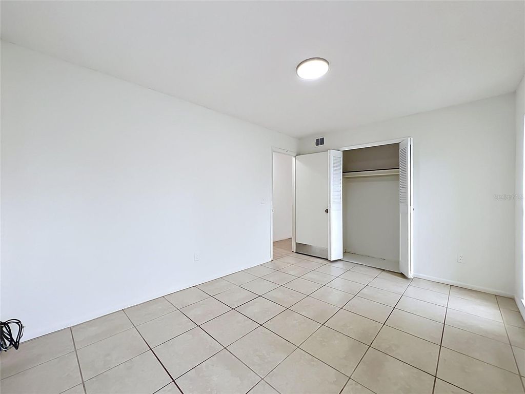 Image 11 of property listing at 7701 COOT STREET, Orlando, FL 32822