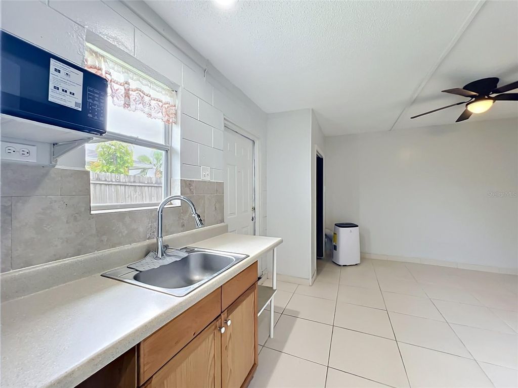 Image 19 of property listing at 7701 COOT STREET, Orlando, FL 32822