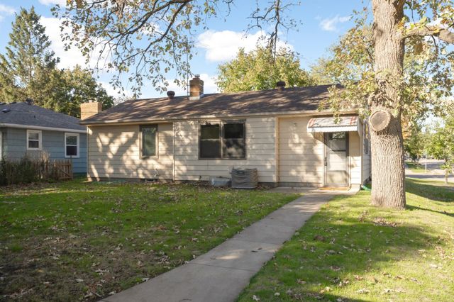 1208 Hoyt Avenue E, Saint Paul, MN 55106