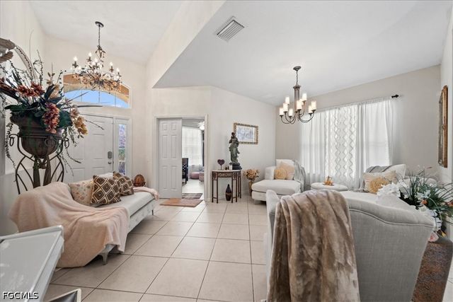 2714 Brightside CT, Cape Coral, FL 33991