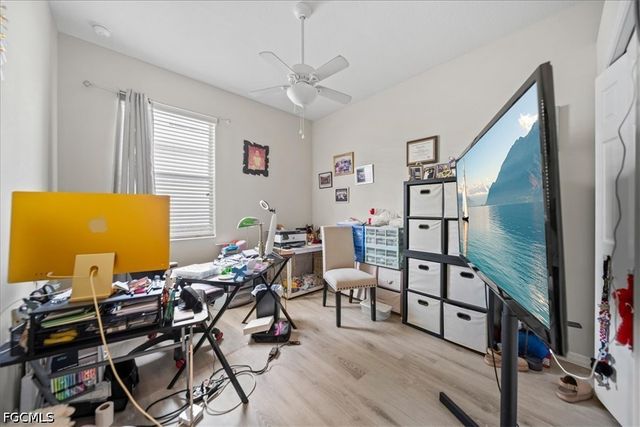 2714 Brightside CT, Cape Coral, FL 33991