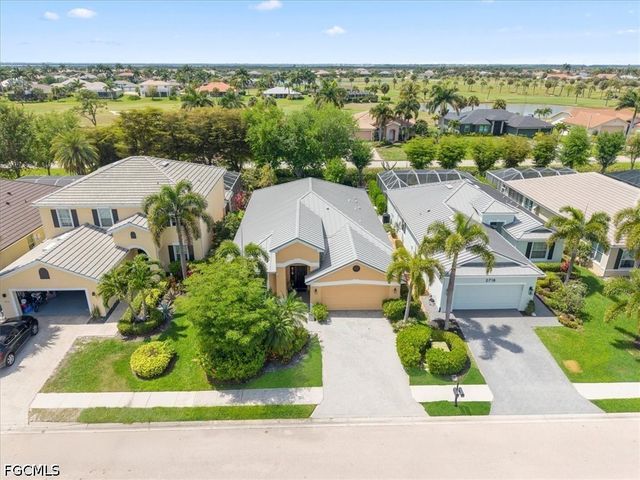 2714 Brightside CT, Cape Coral, FL 33991