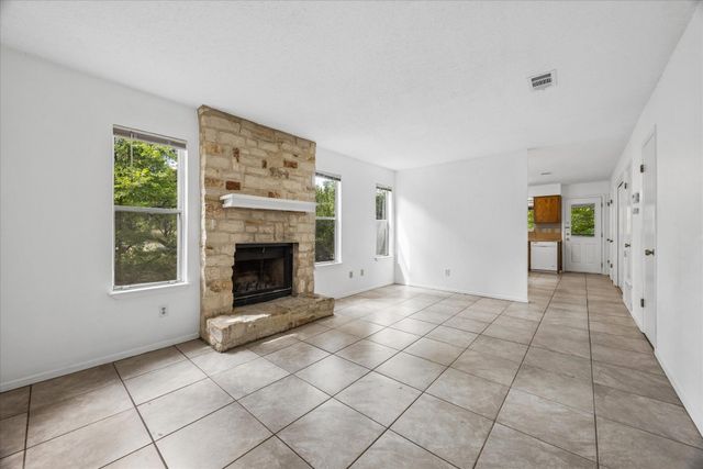 8202 Mescalero DR A, Austin, TX 78736