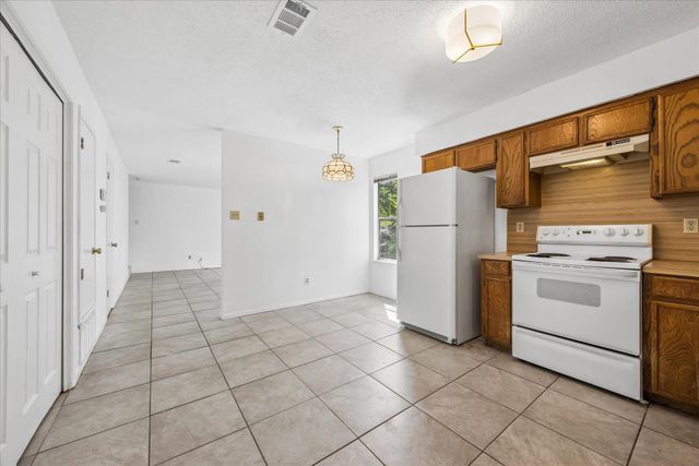 8202 Mescalero DR A, Austin, TX 78736