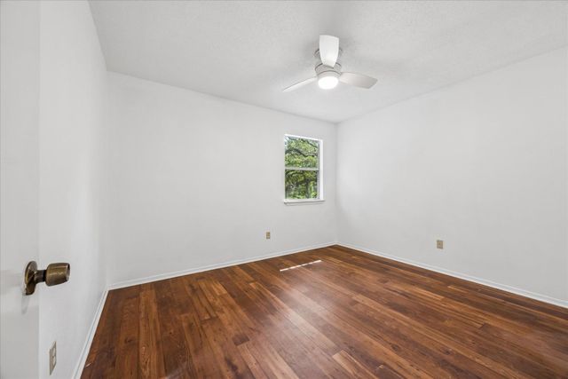 8202 Mescalero DR A, Austin, TX 78736