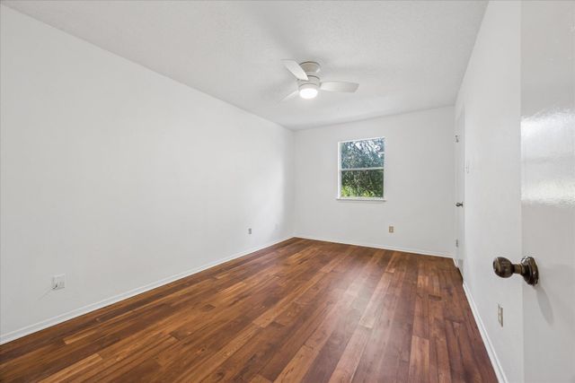 8202 Mescalero DR A, Austin, TX 78736