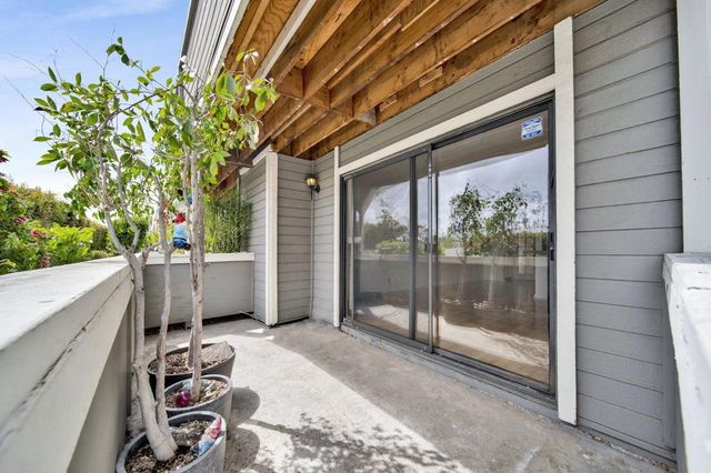 7307 Haskell Avenue 4, Van Nuys, CA 91406