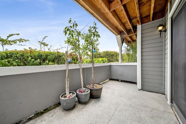 7307 Haskell Avenue 4, Van Nuys, CA 91406