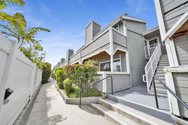 7307 Haskell Avenue 4, Van Nuys, CA 91406
