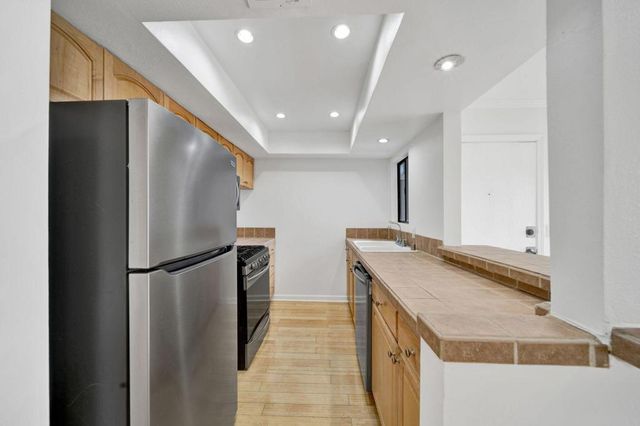 7307 Haskell Avenue 4, Van Nuys, CA 91406