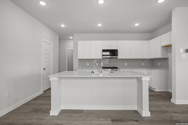 5618 Franklin Hills, Von Ormy, TX 78073