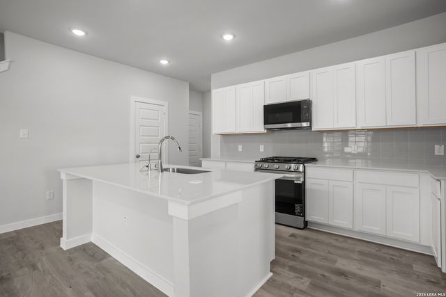 5618 Franklin Hills, Von Ormy, TX 78073