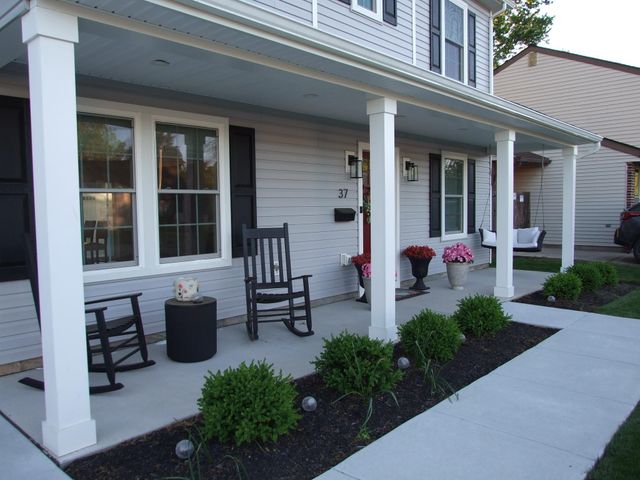 37 NARCISSUS LN, Levittown, PA 19054