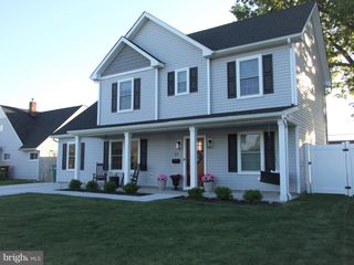 37 NARCISSUS LN, Levittown, PA 19054