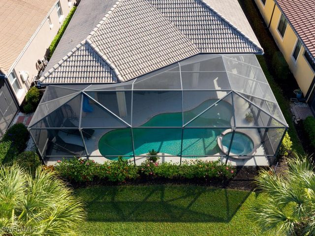 10304 Porto Romano DR, Miromar Lakes, FL 33913