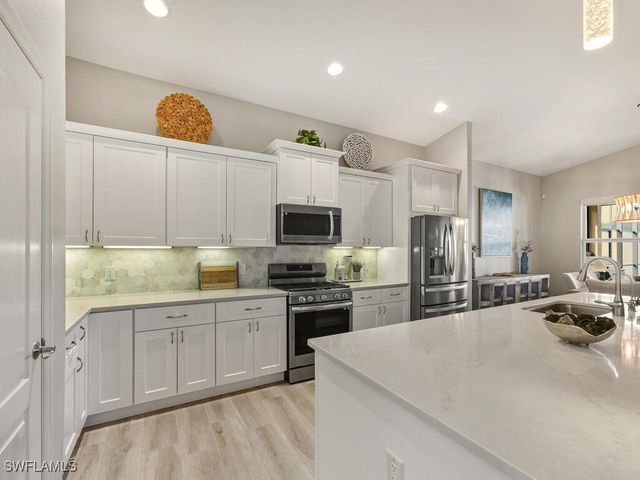 10304 Porto Romano DR, Miromar Lakes, FL 33913