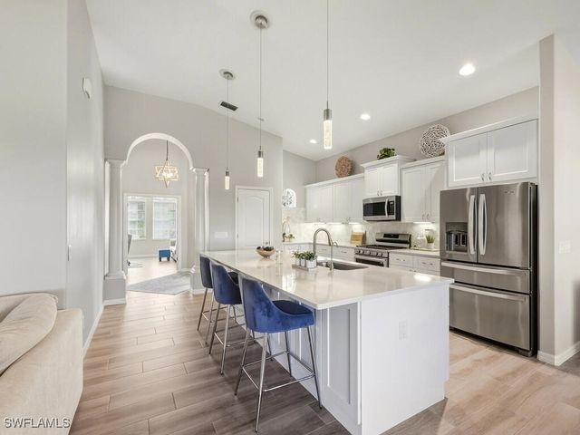 10304 Porto Romano DR, Miromar Lakes, FL 33913