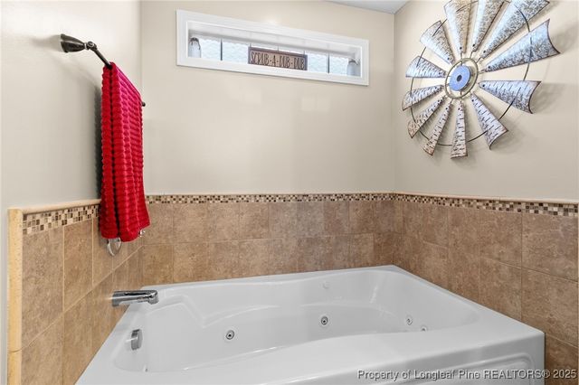 4831 Veasey Mill Drive, Wade, NC 28395