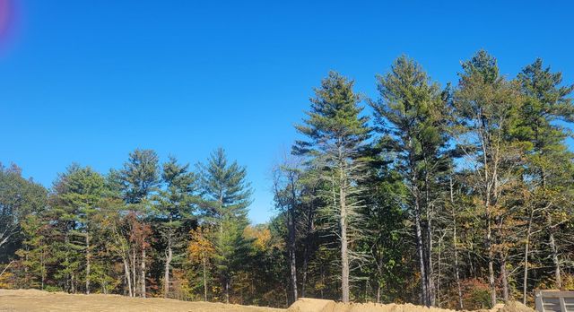 77 Jennings Rd, Charlton, MA 01507