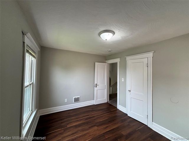 242 Ferris Street, Highland Park, MI 48203