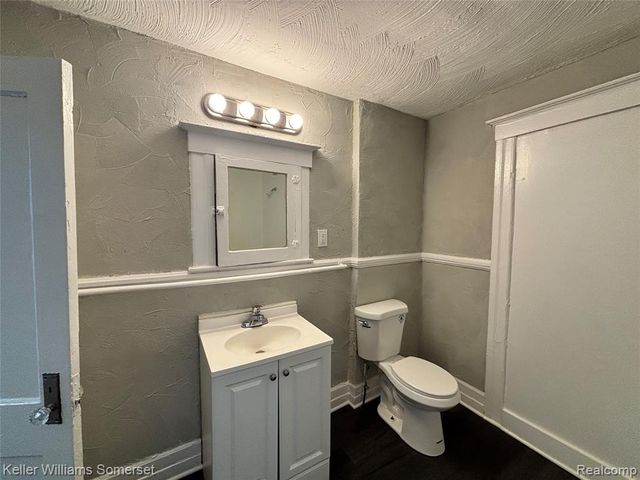 242 Ferris Street, Highland Park, MI 48203