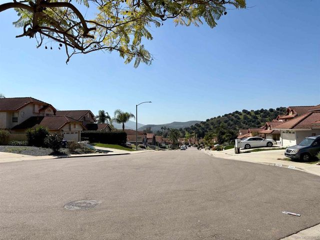 11992 Avenida Marcella, El Cajon, CA 92019
