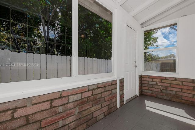 1914 Dewey St B, Hollywood, FL 33020