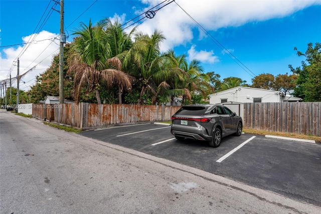 1914 Dewey St B, Hollywood, FL 33020