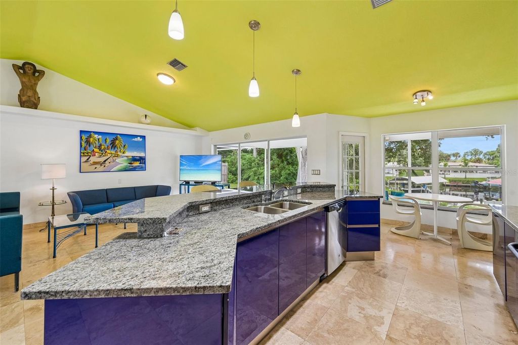 6701 3RD STREET W, BRADENTON, FL 34207 — photo 2