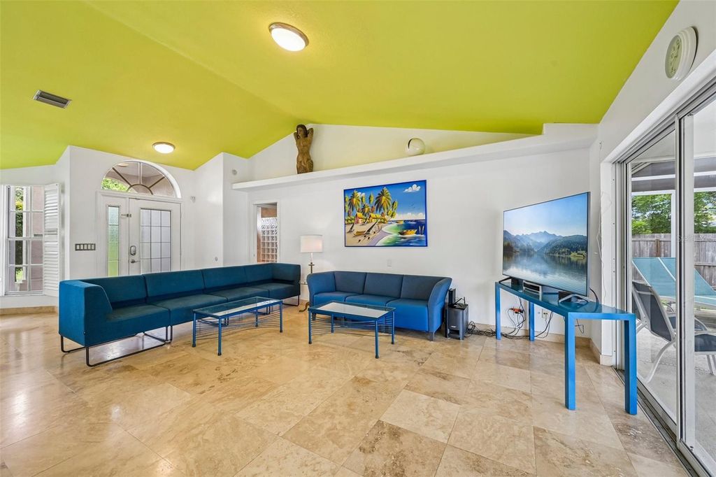 Image 11 of property listing at 6701 3RD STREET W, Bradenton, FL 34207
