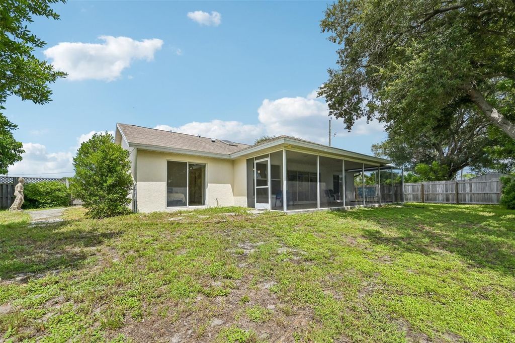 Image 25 of property listing at 6701 3RD STREET W, Bradenton, FL 34207