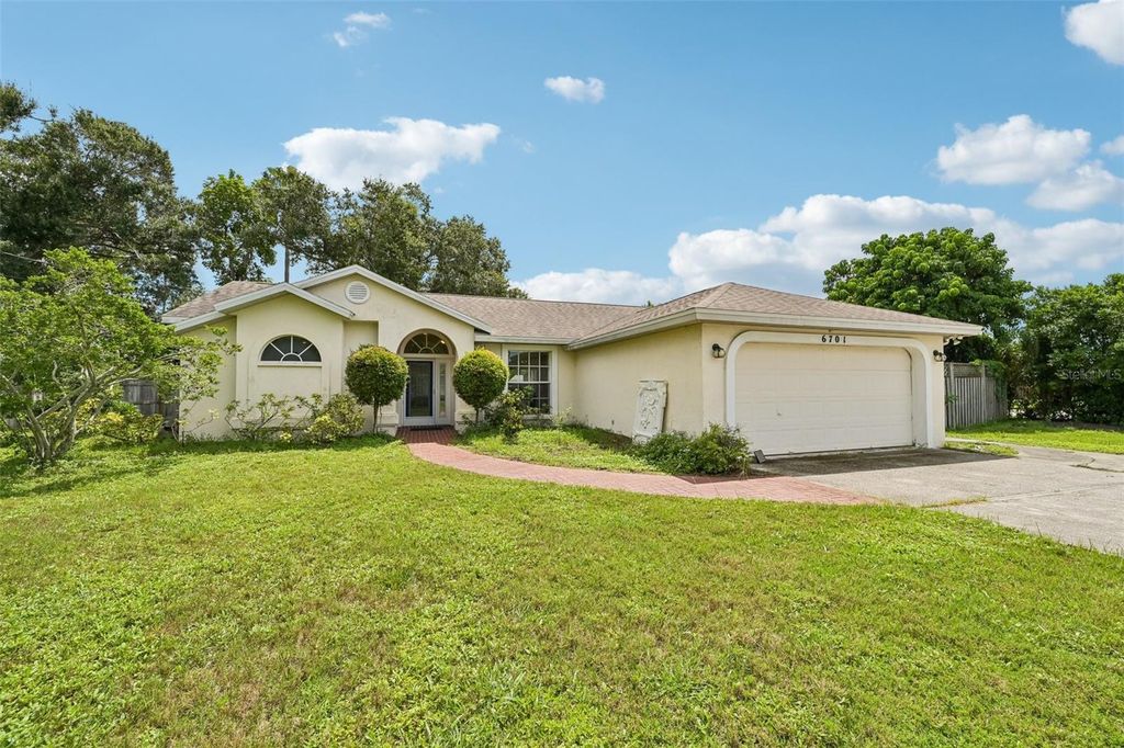 Image 33 of property listing at 6701 3RD STREET W, Bradenton, FL 34207