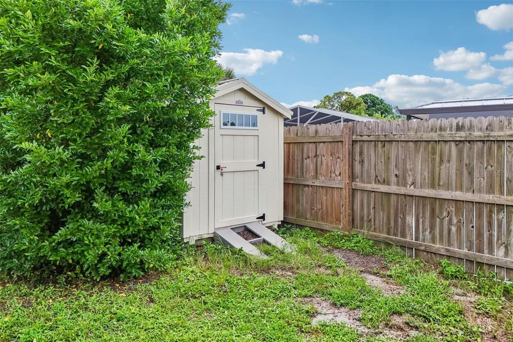 Image 37 of property listing at 6701 3RD STREET W, Bradenton, FL 34207