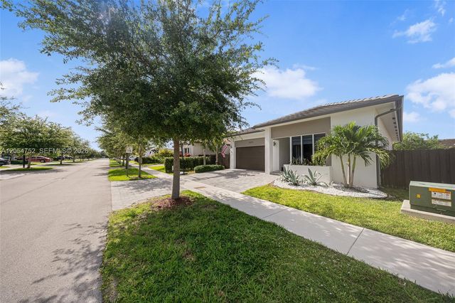 15274 SW 176th Lane, Miami, FL 33187
